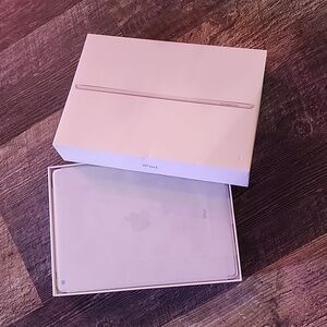 Apple IPad 9th Gen wifi 65gb